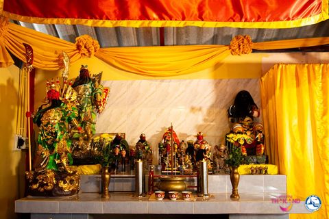 Bridge-Crossing Ritual at Lee Ong Tong Tha Chatchai Shrine