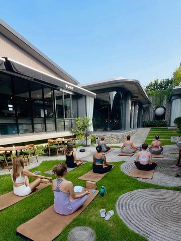 Outdoor Yoga and Coffee at Alchemy