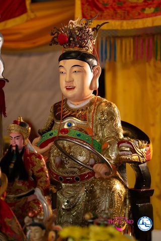 Fire-Walking Ritual at Lee Ong Tong Tha Chatchai Shrine