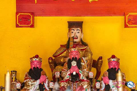 Обряд перехода через мост в святилище Bang Koo