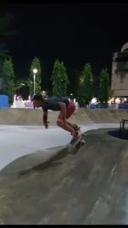 Сёрфскейт в Extreme Park